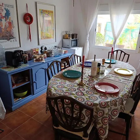 Homestay Nick's Cave, With A Difference *