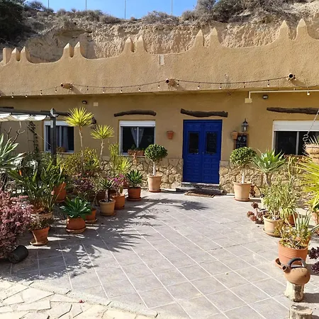 Nick's Cave, With A Difference בית אירוח *